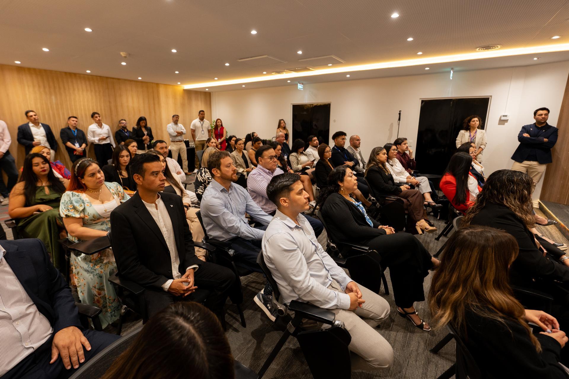 Clase presencial de Capital Academy